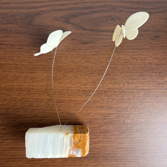 Vintage 1974 Marvin Wernick Mid Century Kinetic Art Butterflies On Quartz Base - Picture 6 of 14